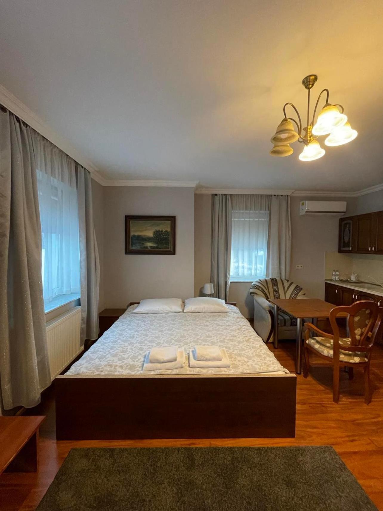 Hotel Arkadia Konskie Exterior foto